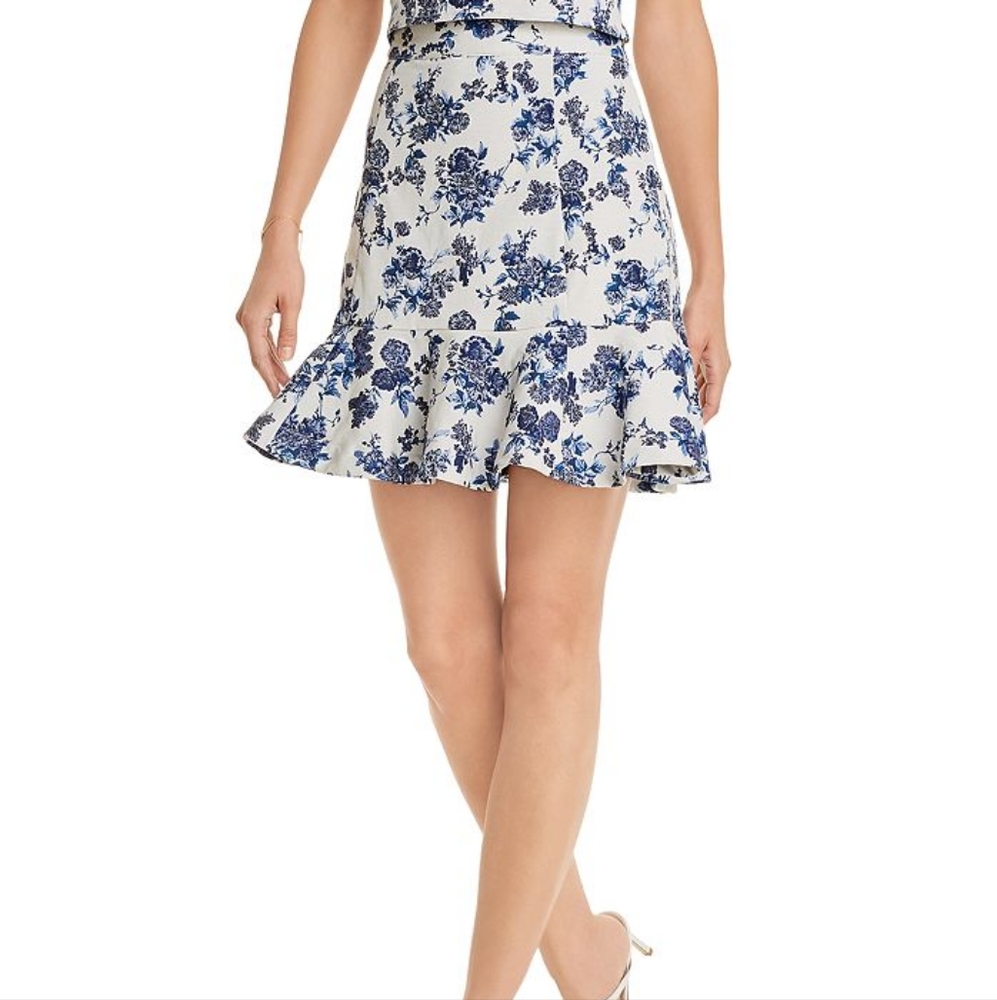 HP🎉 NWOT AQUA Floral Jacquard Ruffle Mini Skirt